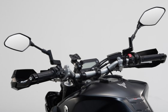 SCOUT BOBBER (2018 - 2022) universal mount kit for gps | SW-MOTECH