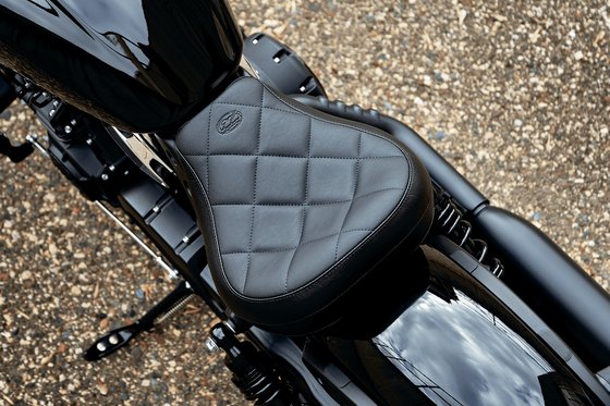 SCOUT TWENTY (2021 - 2022) solo black seat for scout bobber | MUSTANG